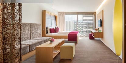 Wellnessurlaub - Lymphdrainagen Massage - Großarl - Zimmer mit Seeblick - Ritzenhof****S - Hotel & Spa am See