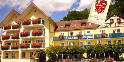 Wellnessurlaub - Hotel-Schwerpunkt: Wellness & Wandern - Herzlich willkommen in Ihrem Wellnesshotel Sponsel-Regus - Landhaus Sponsel-Regus