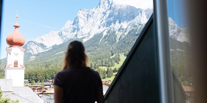 Wellnessurlaub - Umgebungsschwerpunkt: Stadt - Garmisch-Partenkirchen - Hotel Sonnenspitze