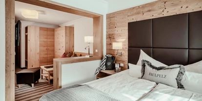 Wellnessurlaub - Bettgrößen: Doppelbett - Eschenlohe - Doppelzimmer mit Balkon zur Seeseite  - Hotel St. Georg zum See
