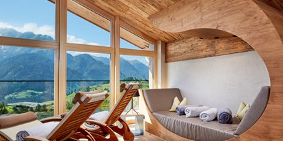 Wellnessurlaub - Hotel-Schwerpunkt: Wellness & Sport - PLZ 6532 (Österreich) - Ruhebereich SKY-Spa - Hotel Tirol