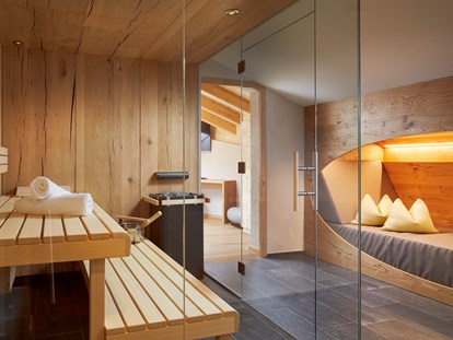 Wellnessurlaub - Wirbelsäulenmassage - Fiss - Saunabereich - Hotel Tirol