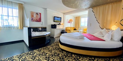 Wellnessurlaub - Bettgrößen: King Size Bett - Fiss - Moonlight-Suite - mein romantisches Hotel Garni Toalstock