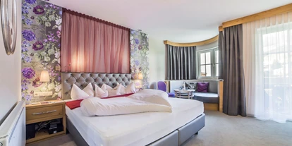 Wellnessurlaub - Bettgrößen: King Size Bett - Plangeross - Herzblatt-Suite - mein romantisches Hotel Garni Toalstock