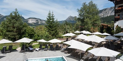 Wellnessurlaub - Parkplatz: kostenlos beim Hotel - Ladis - Außenpool beheizt - Hotel Tyrol am Haldensee