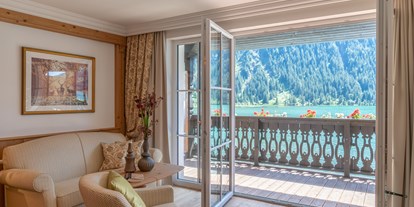 Wellnessurlaub - Wirbelsäulenmassage - Seefeld in Tirol - Seeblickzimmer Lago Deluxe - Hotel Via Salina