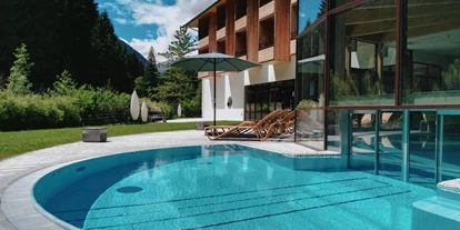 Wellnessurlaub - Pools: Außenpool beheizt - Mühlen in Taufers - Pool - Hotel Zedern Klang