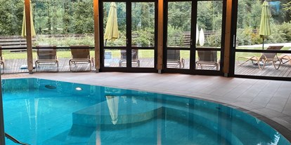 Wellnessurlaub - Pools: Außenpool beheizt - Gsies - Pool - Hotel Zedern Klang