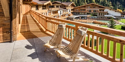 Wellnessurlaub - Hotel-Schwerpunkt: Wellness & Gesundheit - Kössen - Großzügige Dachterrasse für das Sonnenbad - Kaiserlodge 