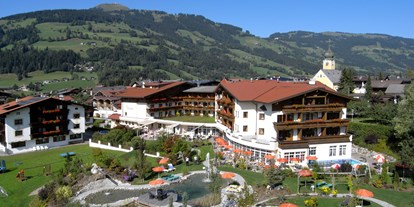 Wellnessurlaub - Hotel-Schwerpunkt: Wellness & Beauty - Kitzbühel - Landhotel Schermer - Außenansicht - Landhotel Schermer