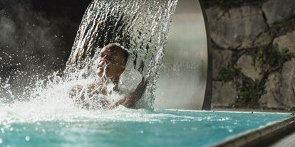 Wellnessurlaub - Nuad Thai Yoga Körperarbeit - Fügen - Wasserdusche - Landhotel Schermer