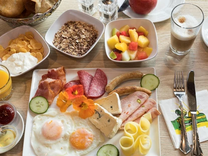Wellnessurlaub - Langschläferfrühstück - Hoßkirch - Frühstück im Storchen  - Bodensee Hotel Storchen Spa & Wellness 