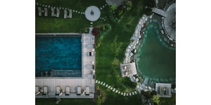Wellnessurlaub - Pools: Schwimmteich - Meransen - Hotel Sonnenhof