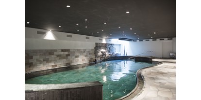 Wellnessurlaub - Pools: Schwimmteich - Mühlbach (Trentino-Südtirol) - Hotel Sonnenhof