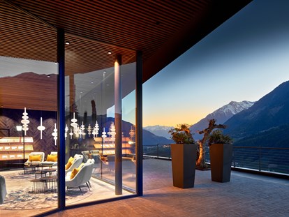 Wellnessurlaub - Außensauna - Mühlbach (Trentino-Südtirol) - Eingangsbereich - Hotel Das Sonnenparadies