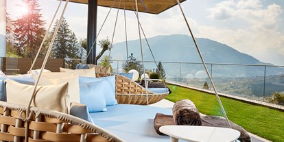 Wellnessurlaub - Kräuterbad - Naturns bei Meran - Outdoor-Chill-Lounge - Hotel Das Sonnenparadies