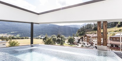 Wellnessurlaub - Adults only SPA - Südtirol  - Infinity-Skywhirlpool  - Aktiv und Wellnesshotel Traube Post ****