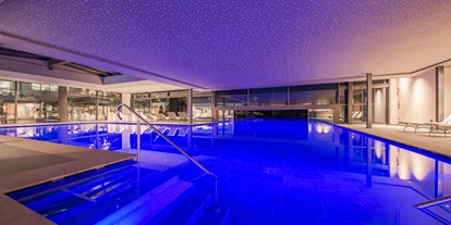 Wellnessurlaub - Pools: Infinity Pool - St. Walburg - Weinegg Wellviva Resort