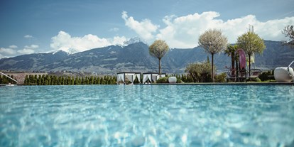 Wellnessurlaub - Pools: Infinity Pool - Vals/Mühlbach - La Maiena Meran Resort