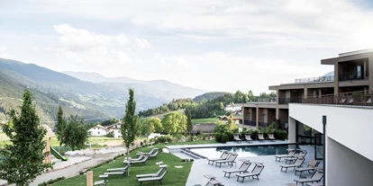 Wellnessurlaub - Pools: Infinity Pool - Mühlen in Taufers - Das Mühlwald Quality Time Family resort 
