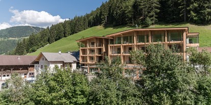 Wellnessurlaub - Hotel-Schwerpunkt: Wellness & Wandern - Kühtai - Naturhotel Rainer Sommer Außenansicht Jaufental - Naturhotel Rainer