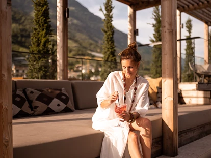 Wellnessurlaub - Shiatsu Massage - Völs am Schlern - Rooftop Lounge - Sonnen Resort