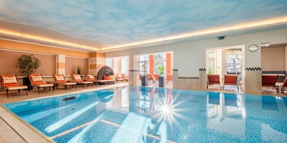 Wellnessurlaub - Pools: Infinity Pool - Roßbach (Landkreis Rottal-Inn) - Innenpool - Hotel Reinerhof ****