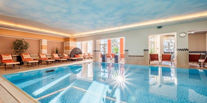 Wellnessurlaub - Rücken-Nacken-Massage - Bodenmais - Innenpool - Hotel Reinerhof ****