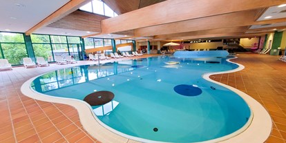 Wellnessurlaub - Pools: Innenpool - Volkach - Innenbecken - Hotel Sonnenhügel Familotel Rhön