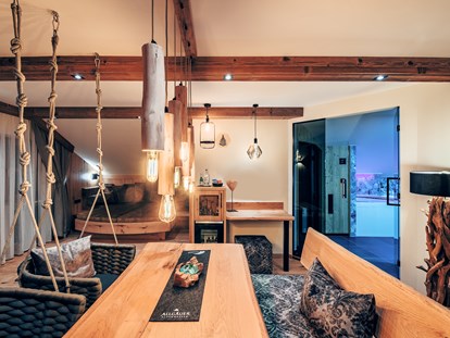 Wellnessurlaub - Außensauna - Bodenmais - Suite "Holz" mit eigenem privaten Wellnessbereich - Hotel Zum Kramerwirt