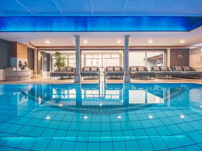 Wellnessurlaub - Pools: Außenpool beheizt - Bodenmais - Hallenbad  - Hotel Zum Kramerwirt