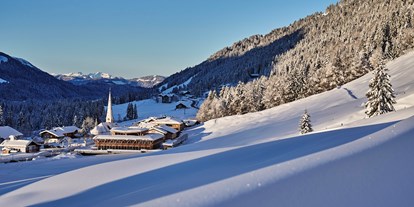 Wellnessurlaub - Parkplatz: gebührenpflichtig beim Hotel - Oberstaufen - HUBERTUS Mountain Refugio Allgäu
