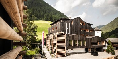 Wellnessurlaub - Aromatherapie - Lana (Trentino-Südtirol) - Außenansicht - Wanderhotel Jaufentalerhof