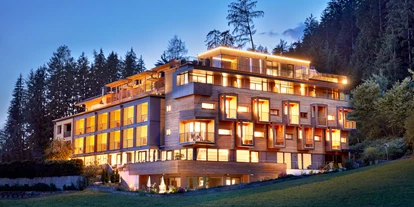 Wellnessurlaub - Restaurant - Steinhaus im Ahrntal - Hotel Ansicht - naturhotel die waldruhe