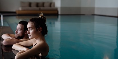 Wellnessurlaub - Nuad Thai Yoga Körperarbeit - Südtirol  - Hotel Schwarzschmied