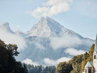 Wellnessurlaub - Umgebungsschwerpunkt: Stadt - Berchtesgadener Aussicht auf die traumhafte Naturkulisse. - Hotel EDELWEISS Berchtesgaden