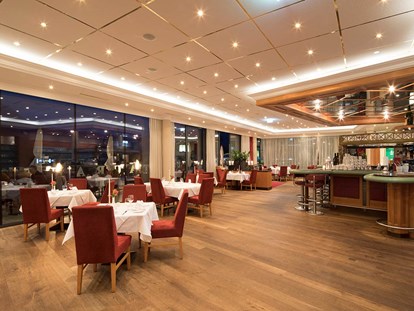 Wellnessurlaub - Umgebungsschwerpunkt: am Land - Kössen - Speisen Sie gerne oben auf dem Dach des Hotels im Restaurant PANORAMA. - Hotel EDELWEISS Berchtesgaden