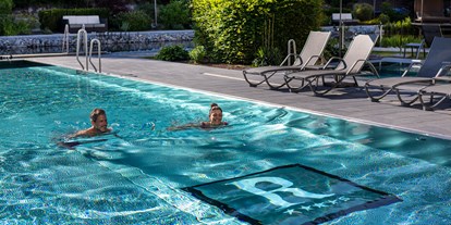 Wellnessurlaub - Parkplatz: kostenlos beim Hotel - Bayern - Sportaußenbecken  - Wellness & Naturresort Reischlhof****S