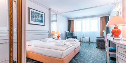 Wellnessurlaub - Bettgrößen: Doppelbett - Riekofen - Zimmer - The Monarch Hotel