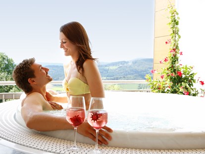 Wellnessurlaub - Hotel-Schwerpunkt: Wellness & Romantik - Whirlpool - Private SPA - Thula Wellnesshotel Bayerischer Wald