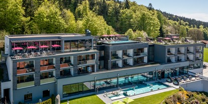 Wellnessurlaub - Pools: Infinity Pool - Bayern - Hüttenhof ****S - Wellnesshotel und Luxus-Bergchalets - adults only