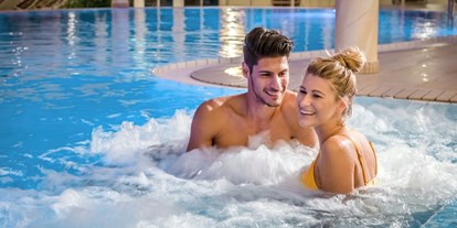 Wellnessurlaub - Lymphdrainagen Massage - Regen - Wellness & SPA Resort Mooshof