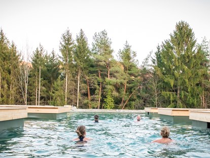 Wellnessurlaub - Naturbadeteich im BIO | ORGANIC | SPA im Retter Bio-Natur-Resort - RETTER Bio-Natur-Resort
