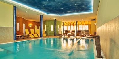 Wellnessurlaub - Hotel-Schwerpunkt: Wellness & Wandern - Großmehring - Wellnessbereich/ Pool - Landhotel Geyer