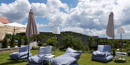 Wellnessurlaub - Lomi Lomi Nui - Ostbayern - Hotelterasse - Der Birkenhof Spa & Genuss Resort