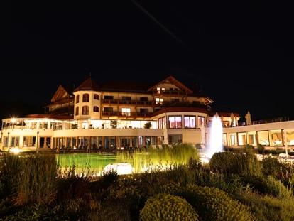 Wellnessurlaub - Hotel-Schwerpunkt: Wellness & Golf - Pösing - Der Birkenhof*****Spa & Genuss Resort
des nachts - Der Birkenhof Spa & Genuss Resort