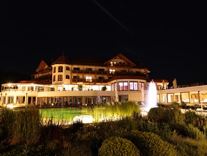 Wellnessurlaub - Hotel-Schwerpunkt: Wellness & Golf - Der Birkenhof*****Spa & Genuss Resort
des nachts - Der Birkenhof Spa & Genuss Resort