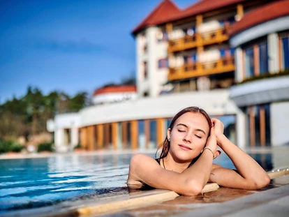 Wellnessurlaub - Hotel-Schwerpunkt: Wellness & Beauty - Pösing - Aussenpool - Der Birkenhof Spa & Genuss Resort