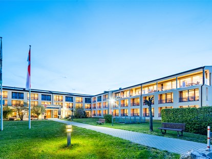 Wellnessurlaub - Pools: Außenpool beheizt - Heiligenstadt - Best Western Plus Kurhotel an der Obermaintherme