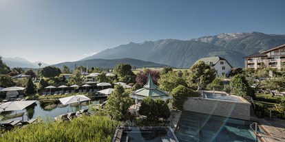 Wellnessurlaub - Pools: Sportbecken - Garmisch-Partenkirchen - Außenpools im Alpenresort Schwarz - Alpenresort Schwarz